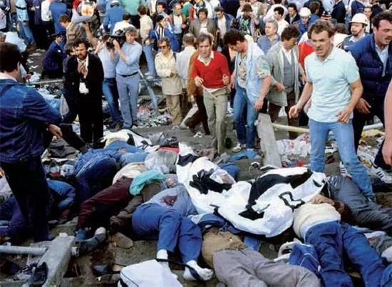 1985年5月29日，欧冠决赛现场球迷发生冲突。